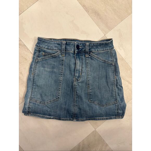 American Eagle Medium Blue Wash High Rise Mini Denim Skirt Size 4 - Picture 2 of 8